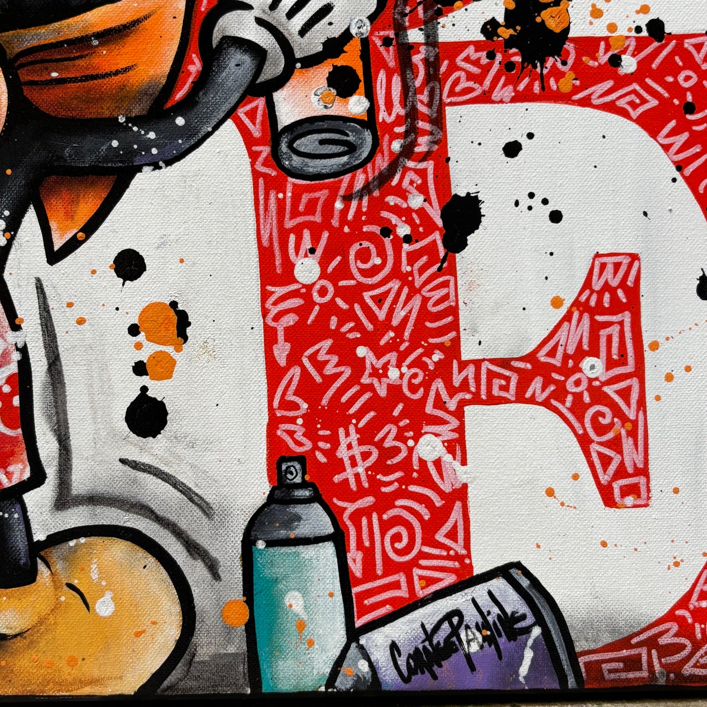 Mickey makes graffiti